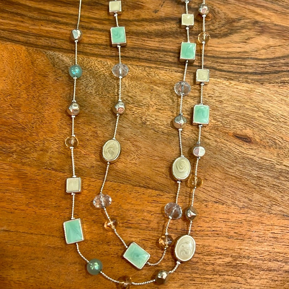Elegant Silver and Green Necklace